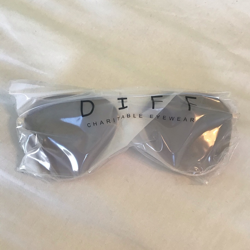 NEW!!! DIFF Dash Sunglasses